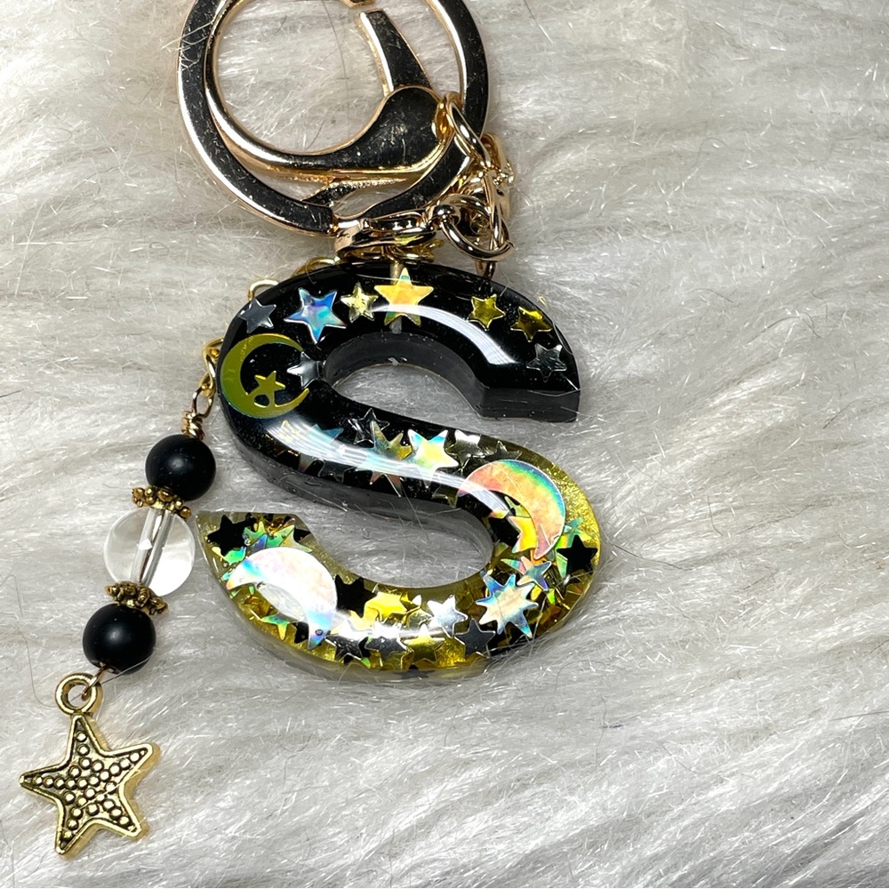 Custom Made Gold Starry Letter “S” Keychain with Clear Quartz and Onyx Charm - Picture 3 of 8